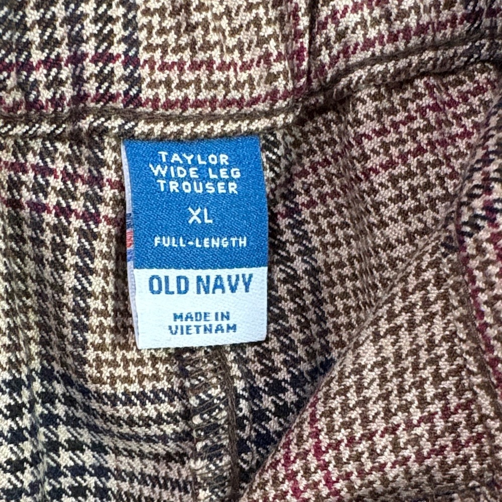 NWOT Women’s Old Navy Plaid - Brown - Picture 2 of 4